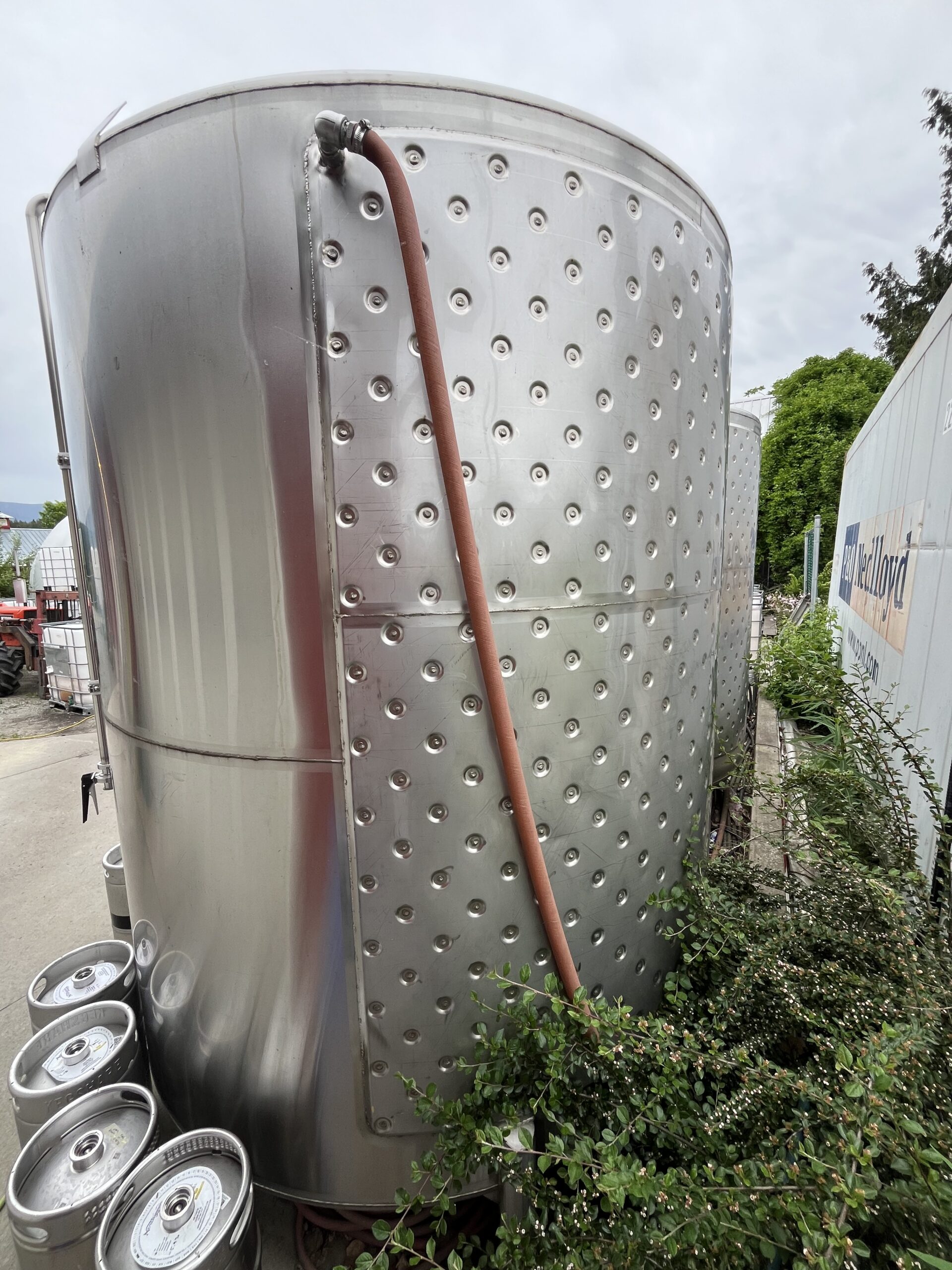 9000l ripley stainless jacketed fermentation / storage tanks made in bc
